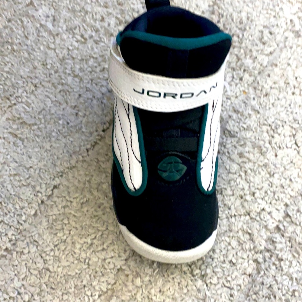 Size 6 toddler Jordan’s